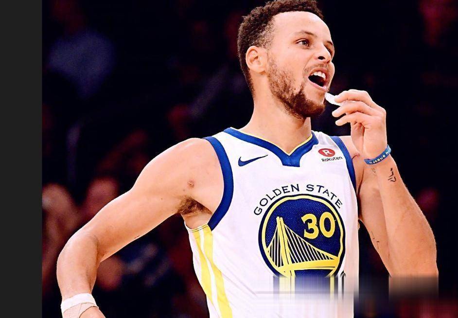 爱游戏-库里连续七场比赛得分超过刷新纪录，法国队不断突破！比赛高潮迭起的简单介绍-爱游戏