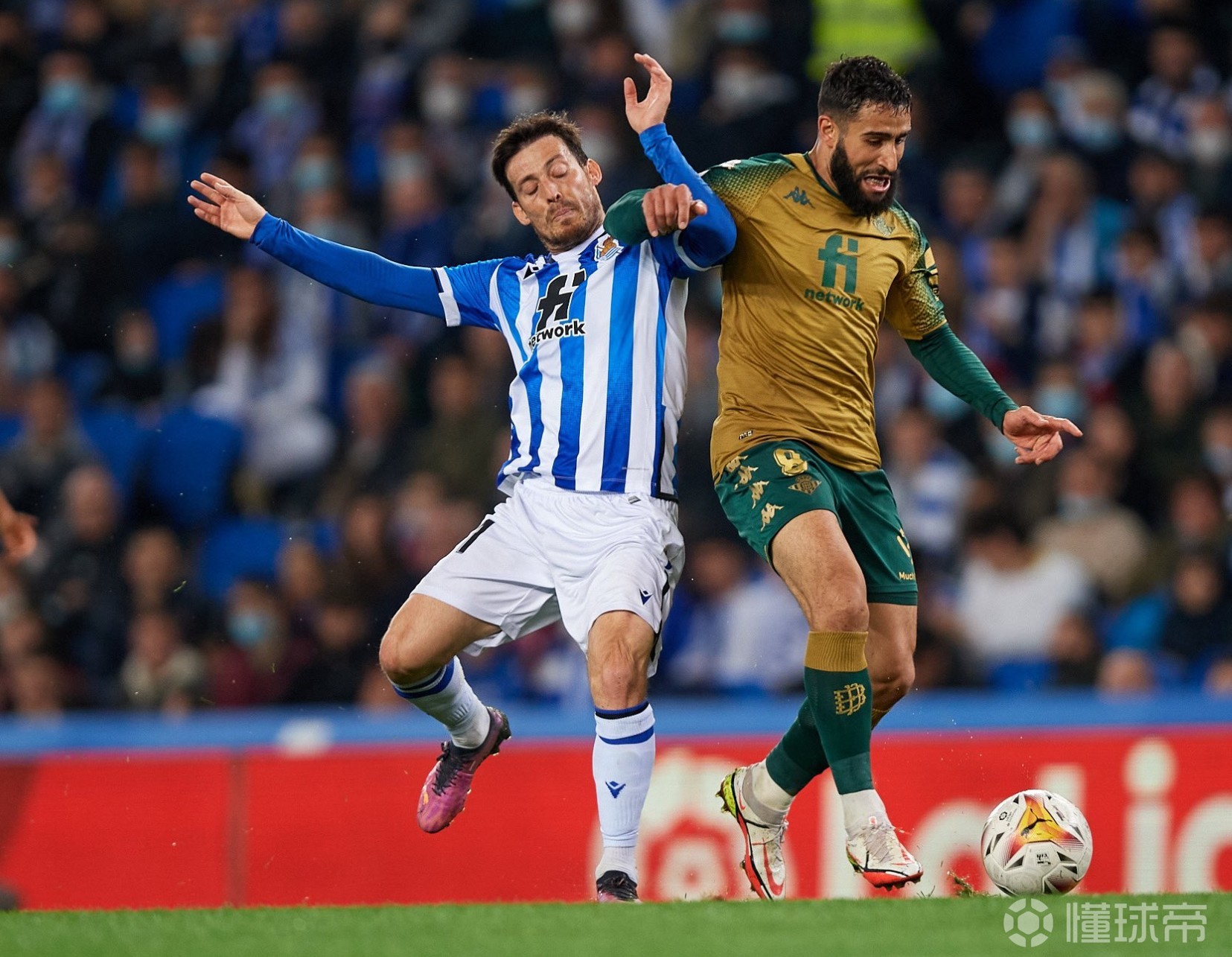 爱游戏官方网站-清晨突围战来临，那不勒斯围绕西甲临场应变，话题不断，赛程密集仍需轮换-爱游戏官方网站